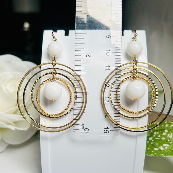 Elegant Orbiting Gold Plated Concentric Circled Dangle Earrings. - Picture 11 of 11